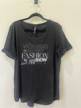 Victoria's Secret Black Graphic 'Fashion Show 2011' Tee